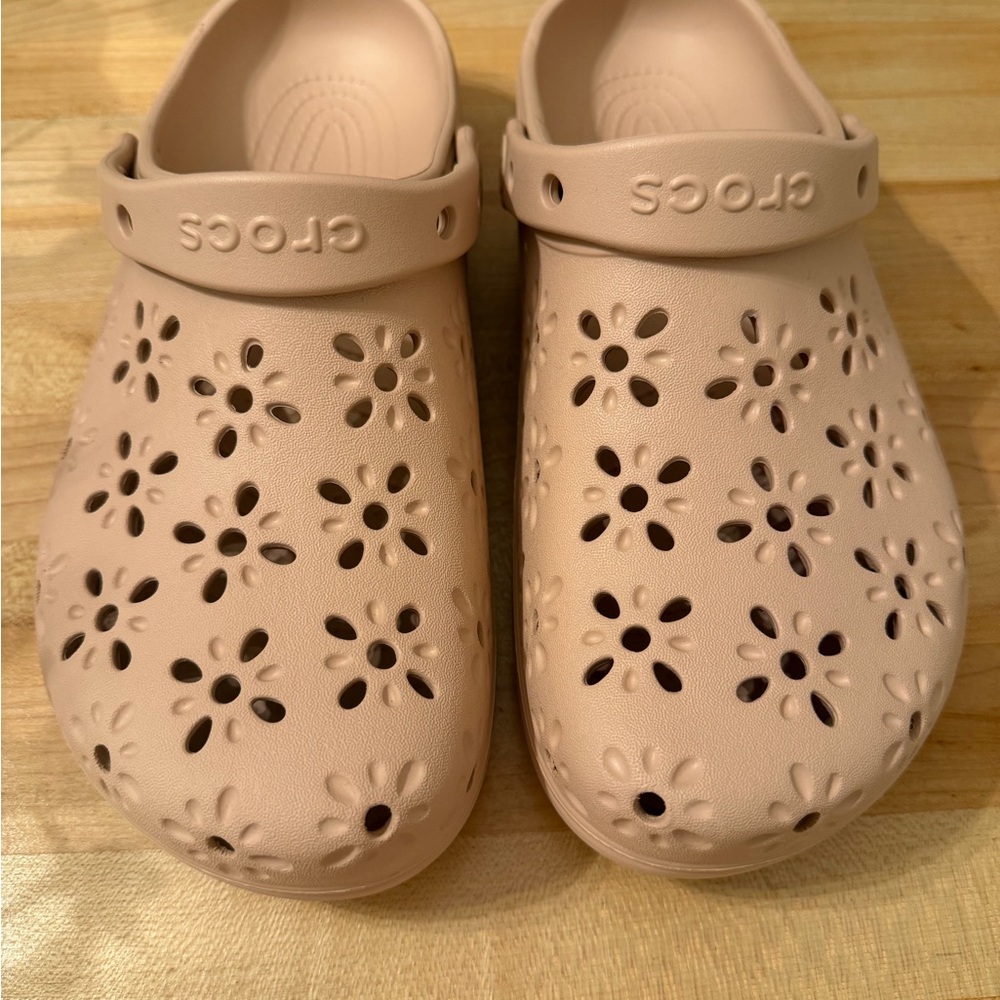 CROCS Light Pink Floral Clogs - Picture 3 of 6